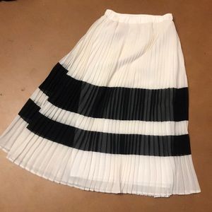 Black & creams full skirt